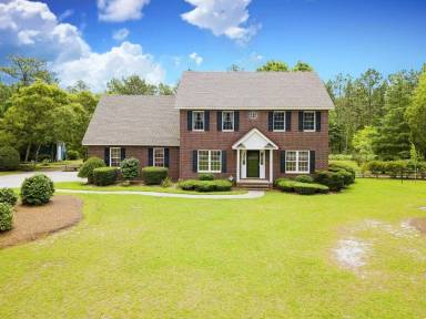 Main picture of 843 Foxcroft Dr