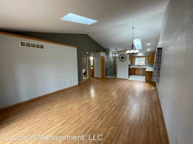 Main picture of 159 4th St