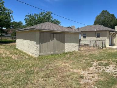 Main picture of 720 S Dallas Ave