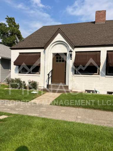 Main picture of 3 Chicago Ave