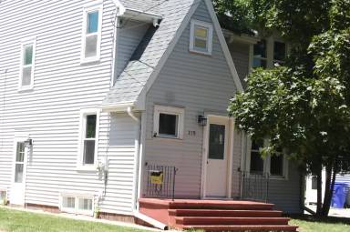 Main picture of 219 N Story St