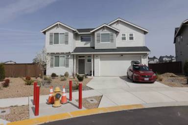 Main picture of 4015 SW Quartz Pl