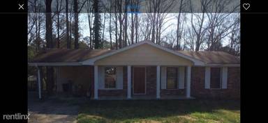 Main picture of 5500 Deerfield Trl