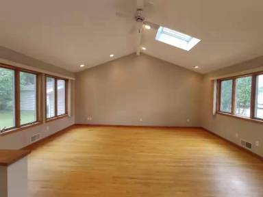Main picture of 100 Martha Rd