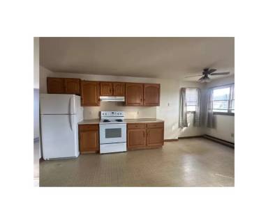 Main picture of 303 S Market St