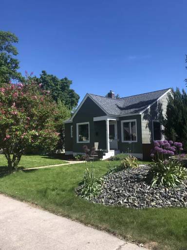 Main picture of 229 Burlington Ave