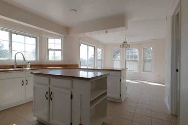 Main picture of 13598 Harrison St