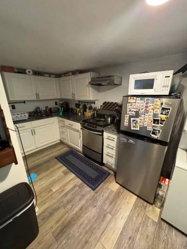 Main picture of 535 Queen St