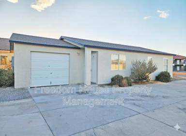Main picture of 1381 Ogallala St