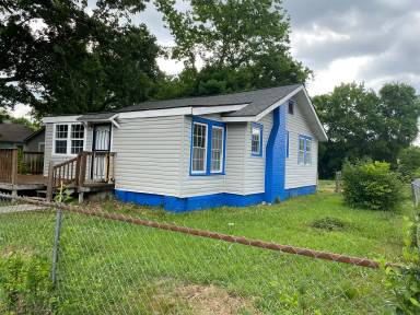 Main picture of 2700 N Orchard Knob Ave