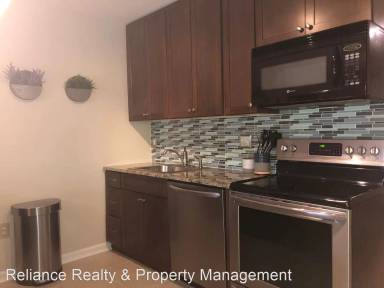 Main picture of 9735 Kings Crown Ct