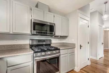 Main picture of 3165 NE Barrington Ct
