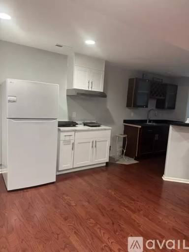 Main picture of 11565 Dahlia St