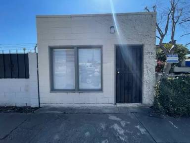 Main picture of 1078 W 2nd St