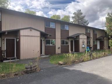 Main picture of 129 NW Adams Pl