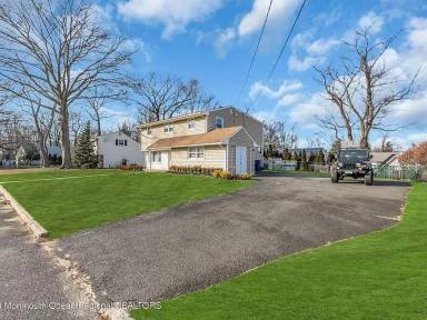Main picture of 4 Cheryl Dr