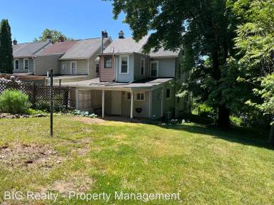 Main picture of 404 2nd Ave