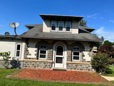 Main picture of 600-608 N. 25th Street Apartments