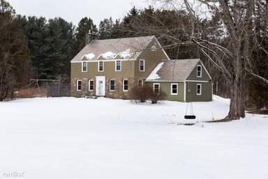 Main picture of 31 Fisher Blvd