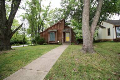 Main picture of 9132 Charlotte St