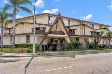 Main picture of 7000 S La Cienega Blvd