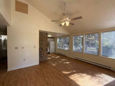 Main picture of 450 Wakeman Ct
