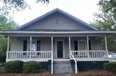 Main picture of 2528 Myers St