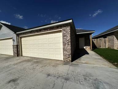 Main picture of 5516 Itasca St