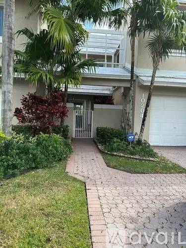 Main picture of 10212 NW 52nd Ter