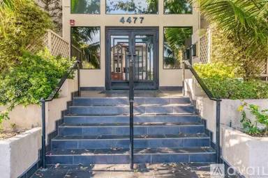 Main picture of 4477 Woodman Ave