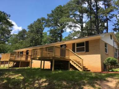 Main picture of 74 Maple Ln