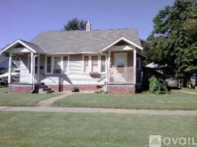 Main picture of 134 S Columbia Ave