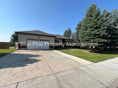 Main picture of 2125 W Saddle Ln