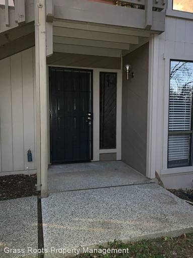 Main picture of 712 Dorothy Way
