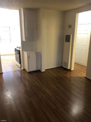 Main picture of 6000 Franklin Ave