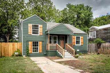 Main picture of 1925 NW Oak Ave