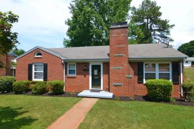 Main picture of 4615 Oakdale Dr