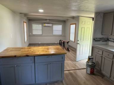 Main picture of 18534 14th Ave