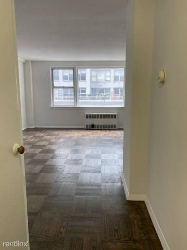 Main picture of 160 E 55th St