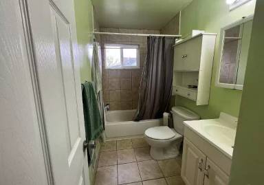 Main picture of 20441 Williamson St