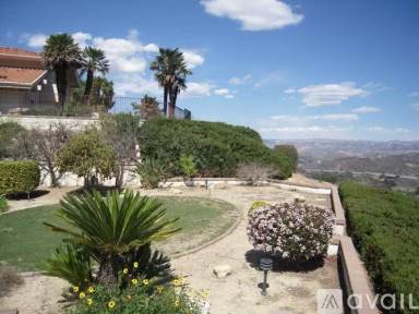 Main picture of 4006 Calle del Sol