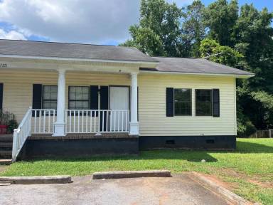 Main picture of 1723 W Poplar St