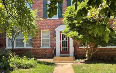 Main picture of 1811 Key Blvd