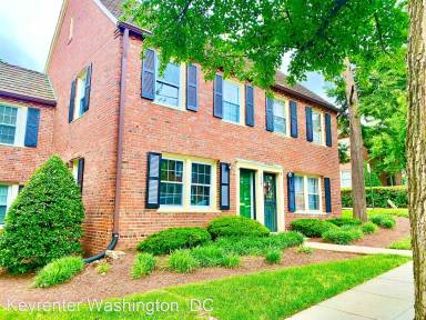 Main picture of 2029 38th St SE