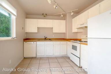 Main picture of 1919 Spenard Rd