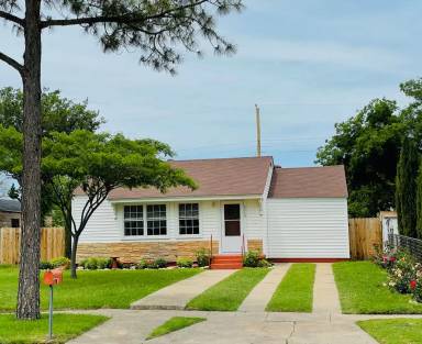 Main picture of 2110 Meander St