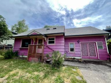 Main picture of 2743 Potter St