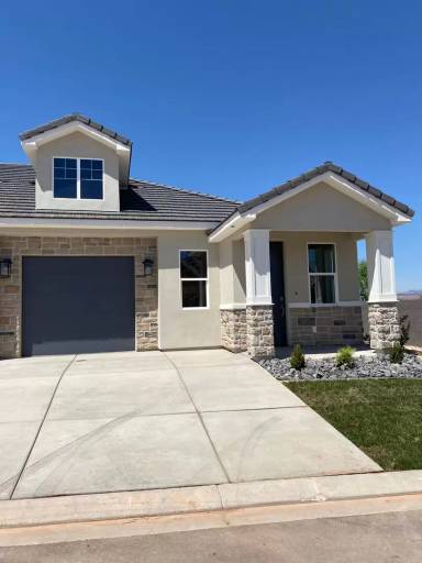 Main picture of 3984 S Bedford Pl