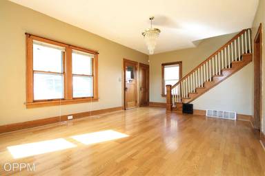 Main picture of 3046 Huntington Ave