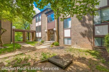 Main picture of 9741 Kings Crown Ct